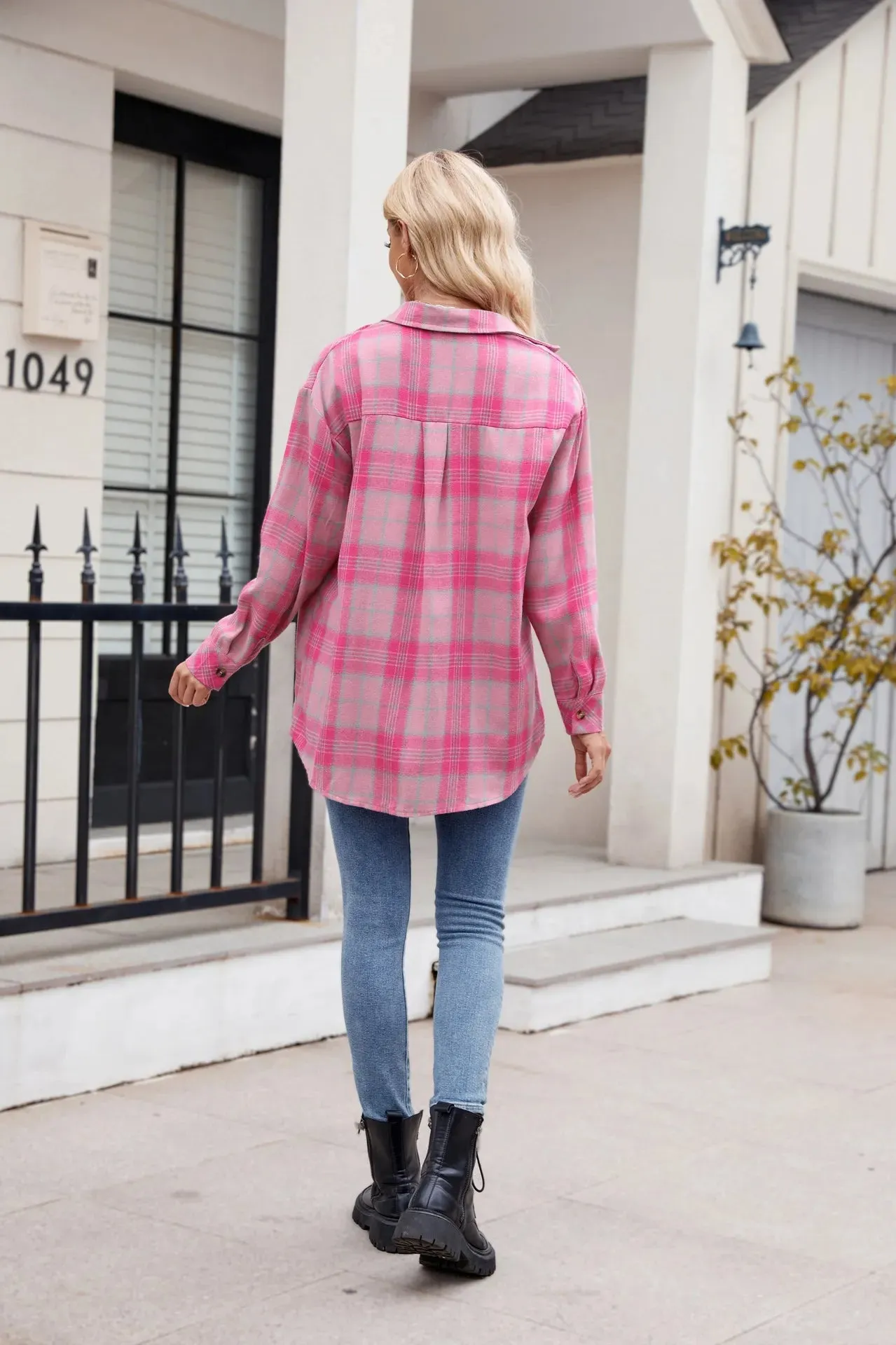 Women's Casual Fashion Hot Girl Loose Plaid Shirt