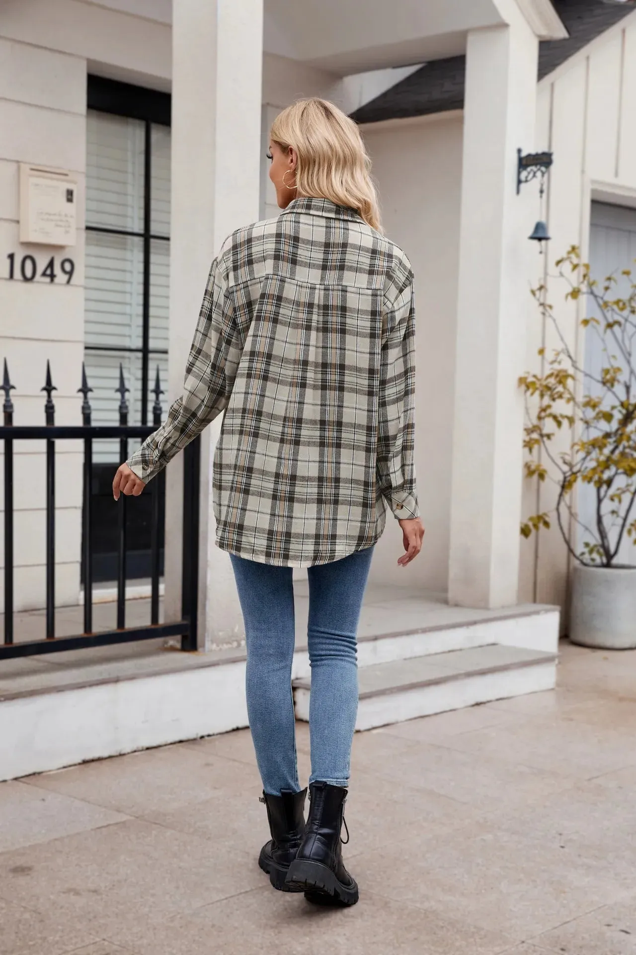 Women's Casual Fashion Hot Girl Loose Plaid Shirt